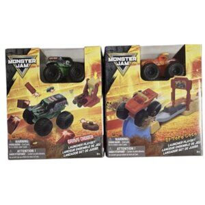 Monster Jam Launcher Trucks El Toro Loco & Grave Digger Playset Spin Master